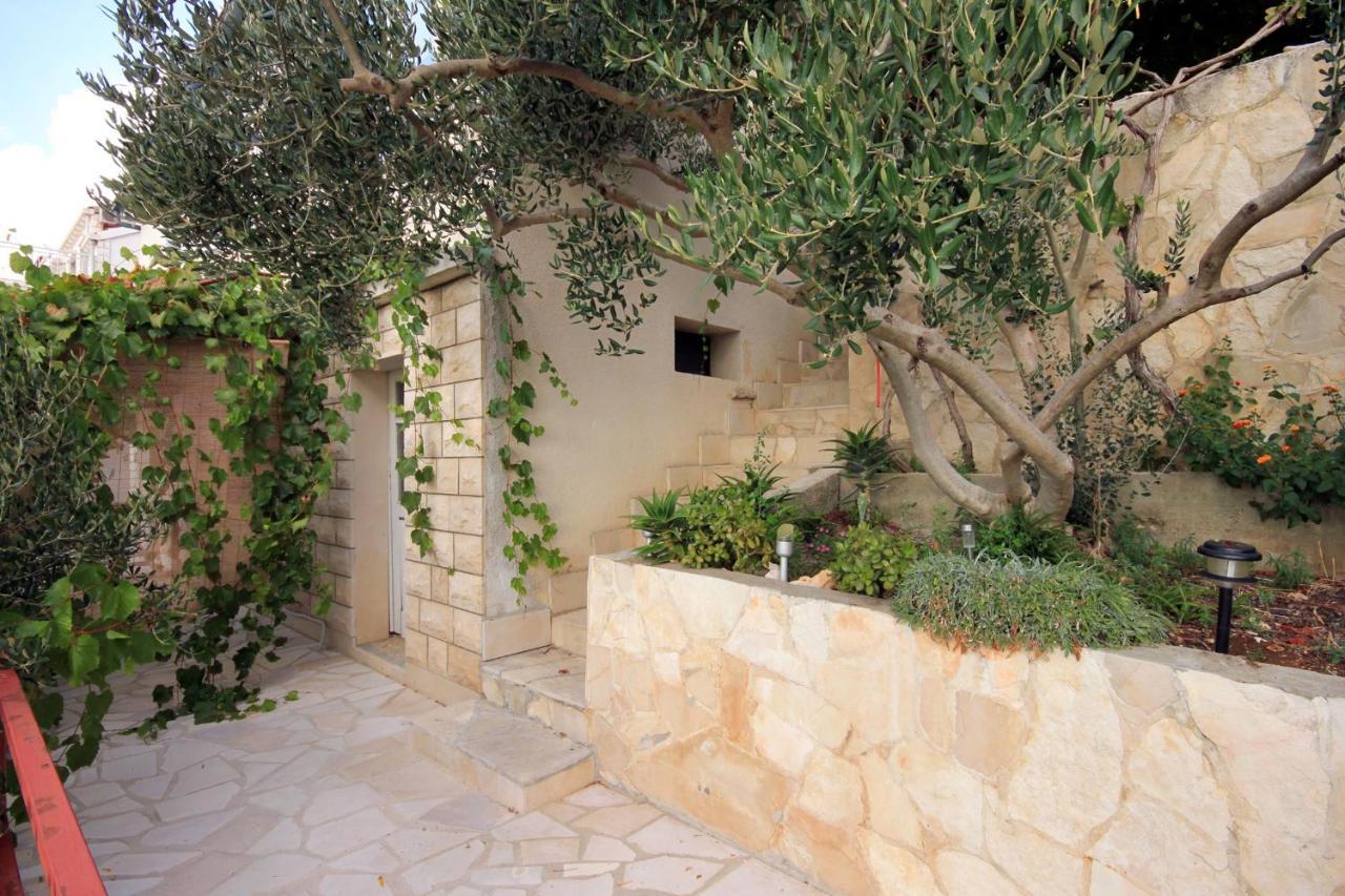 Apartments By The Sea Zavalatica, Korcula - 189 Bagian luar foto