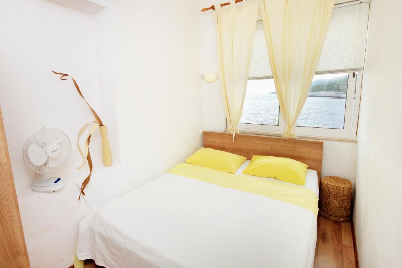 Apartments By The Sea Zavalatica, Korcula - 189 Bagian luar foto